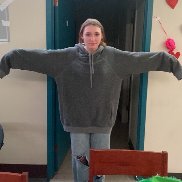 Alo sweatshirt. Never worn. Absolutely beautiful and new. Piece of artwork. - Picture 4 of 4